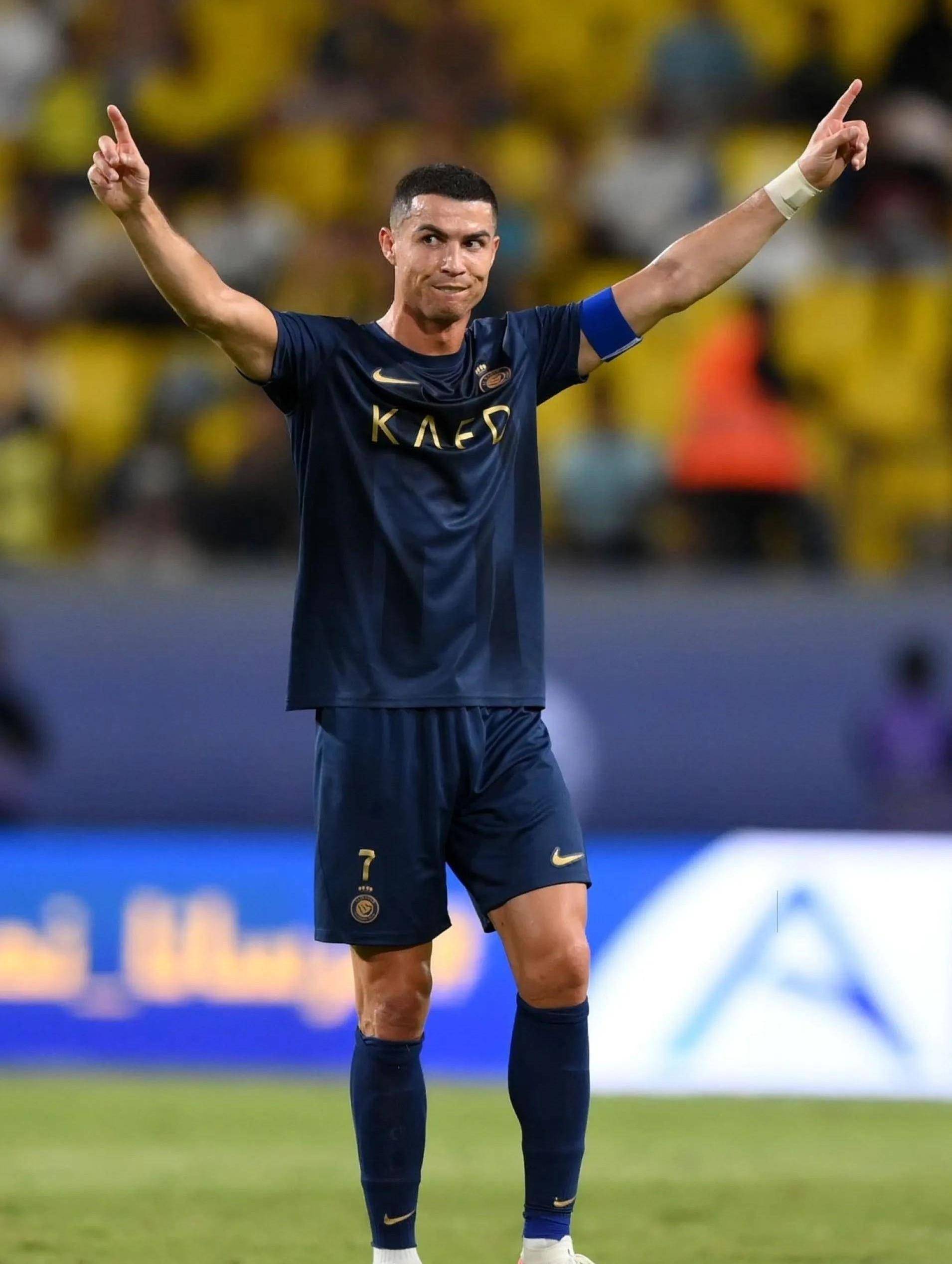 信使报：国米、纽卡、维拉和桑德兰关注贡多齐的情况（《信使报》：国米、纽卡、维拉与桑德兰密切关注贡多齐动向）