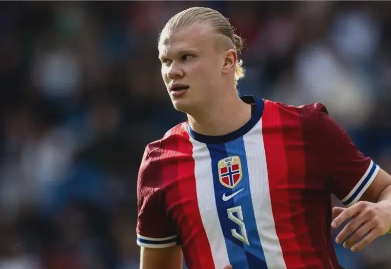 冬窗焦点争夺战！曼联曼城竞逐塞梅约，违约金条款即将到期（冬窗重头戏：曼联曼城争抢塞梅约，解约金期限将至）