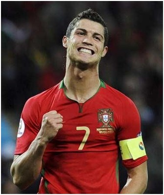 切马：比起布斯克茨，我觉得自己更像罗德里（切马：与其说像布斯克茨，不如说更像罗德里）