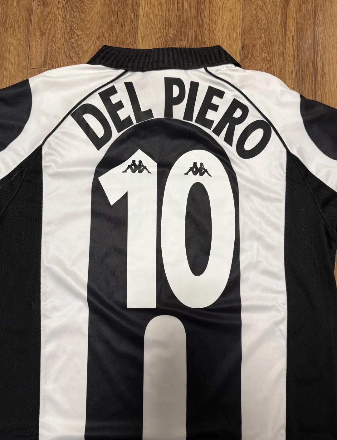 媒体人：阿奇姆彭很职业、不惹事，配得上在中超挣得每一分钱（媒体人：阿奇姆彭敬业不惹事，在中超拿到的每一分钱都名副其实）