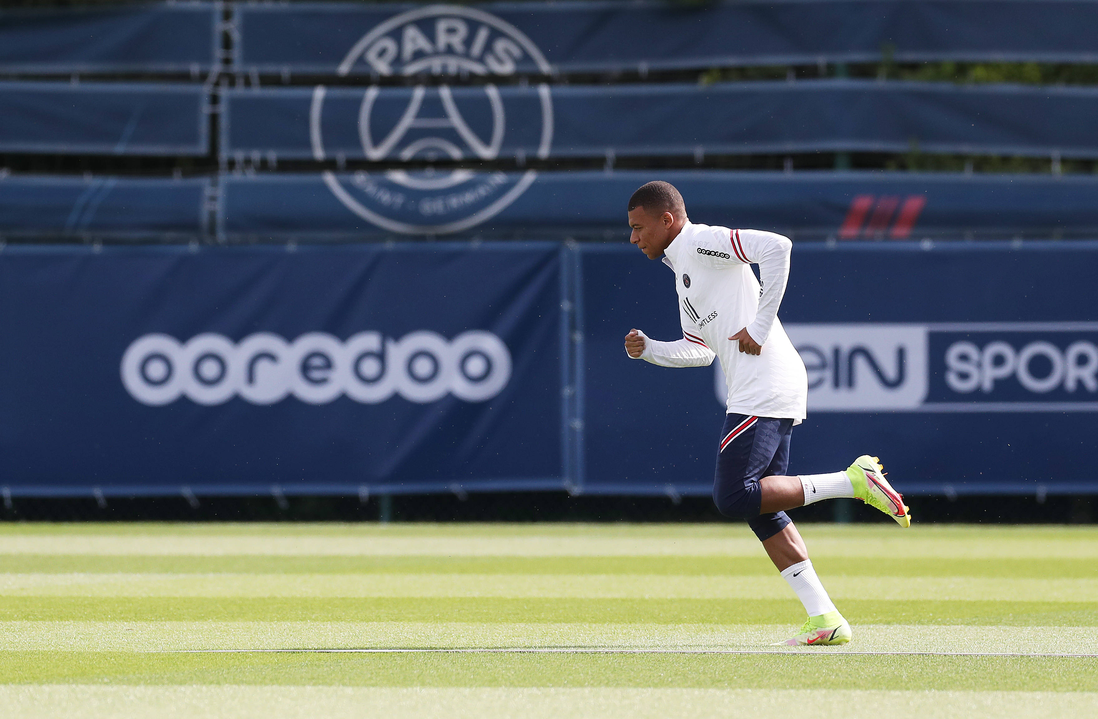 加斯佩里尼：没想到能排名榜首；谈论意甲冠军？我们不谈目标（加斯佩里尼：登顶出乎意料；意甲冠军？我们不设目标）