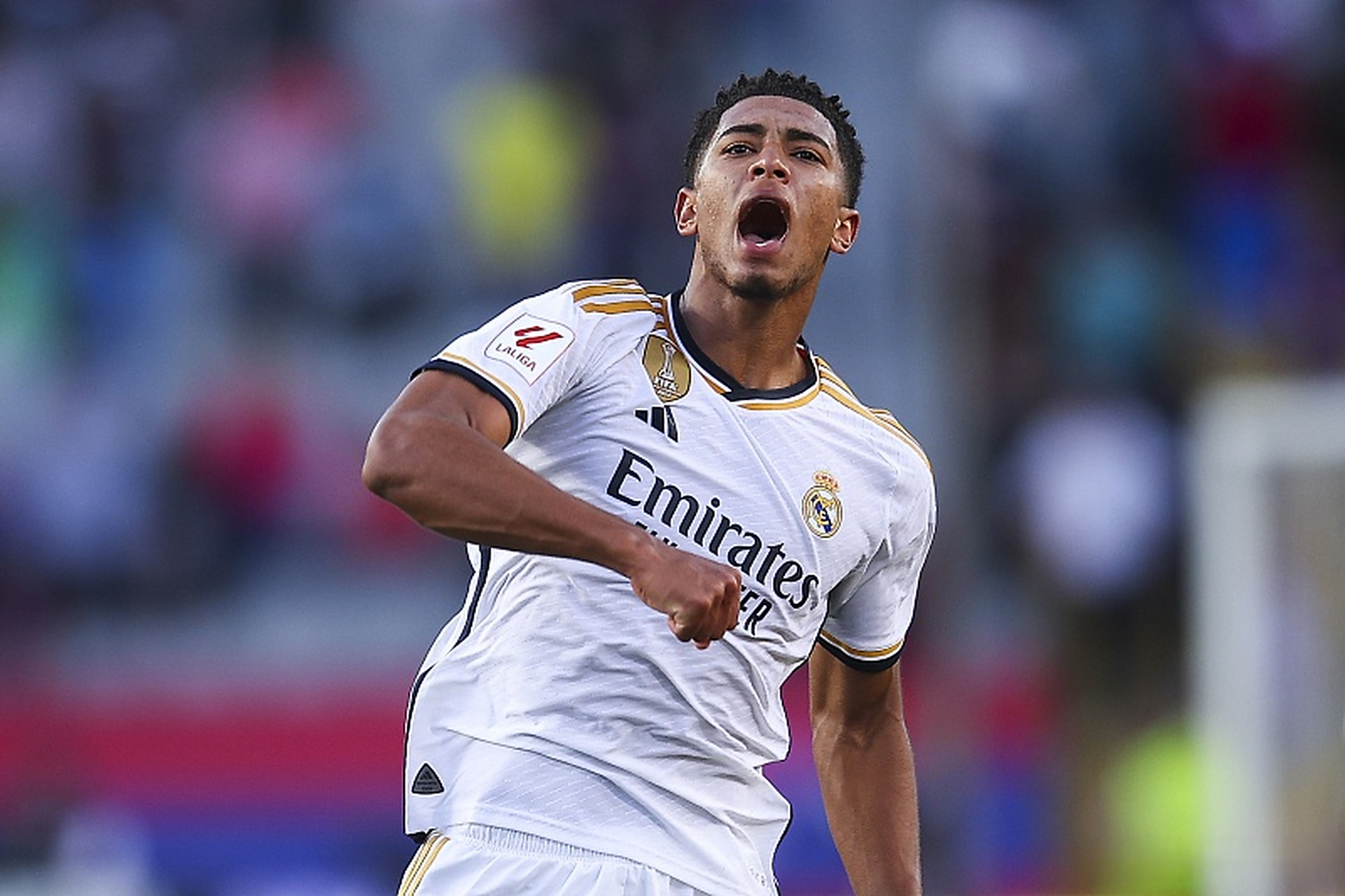 哈登称赞火箭重建成功，申京阿门小贾成长显著（哈登力挺火箭重建：申京、阿门与小贾进步明显）