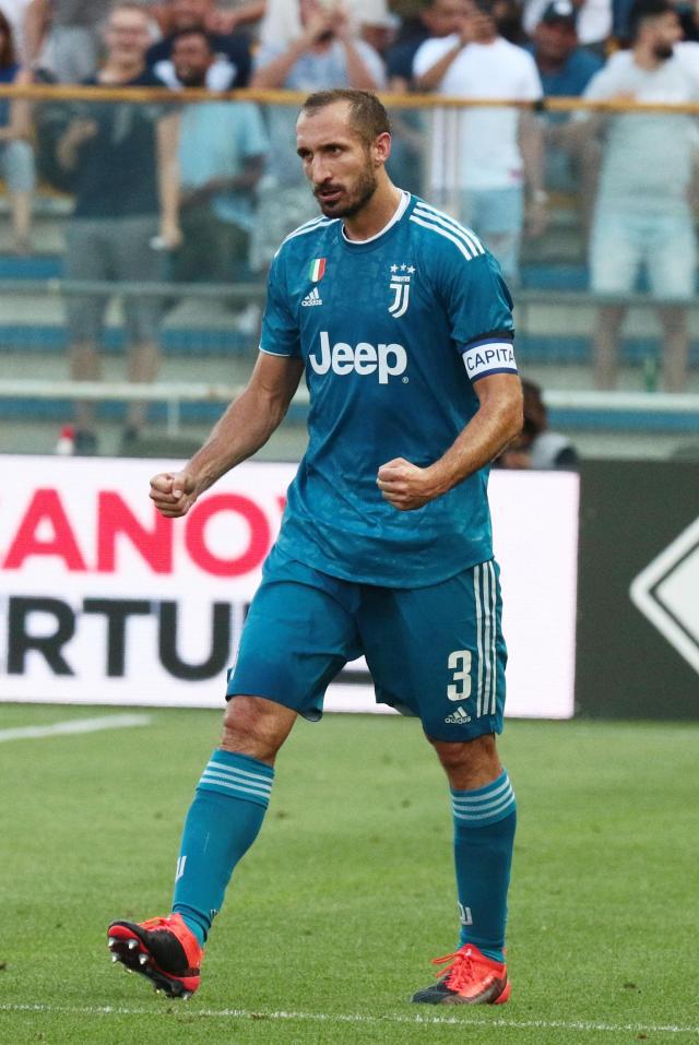 前球探抨击托特纳姆热刺缺乏忠诚度，称他们签下拉什福德纯属“四处奔波”。（前球探炮轰热刺缺乏忠诚：签下拉什福德不过是“乱枪打鸟”）