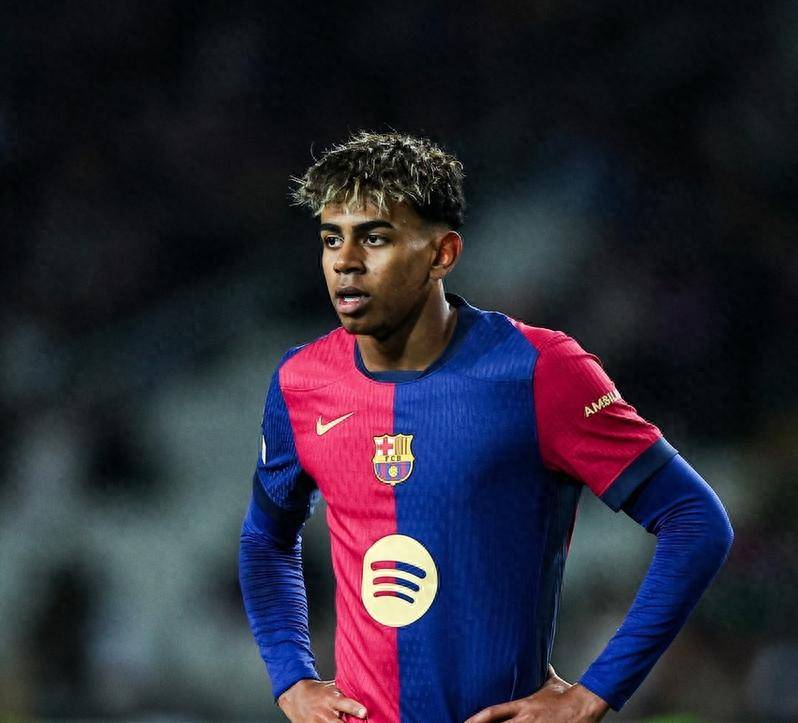 意媒：为避免球迷干扰，斯帕莱蒂决定尤文不在那不勒斯过夜（意媒：为防球迷滋扰，斯帕莱蒂安排尤文赛后不在那不勒斯留宿）