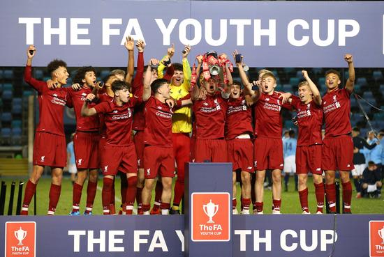 基耶萨：马尔蒂尼是意大利历史最佳；弗林蓬是最快的队友（基耶萨：意大利史上最佳当属马尔蒂尼，弗林蓬速度队内第一）