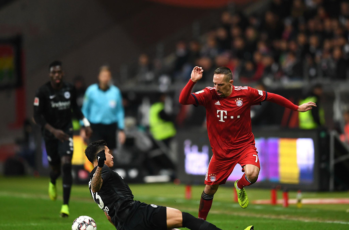 健康的蓝军队长 边后卫改踢后腰那就是真强 身价暴涨1500万欧（满血归来的蓝军队长转型后腰实力尽显，身价飙升1500万欧）