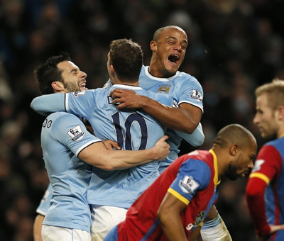 消息人士透露，拜仁对从曼联挖角充满信心，双方已就一月份的重磅交易展开谈判。（知情人士称拜仁有信心从曼联引援，一月重磅交易谈判已开启）